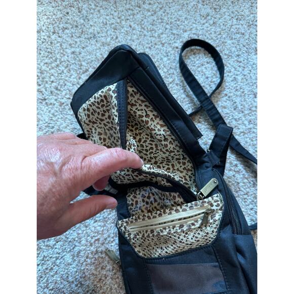 Travelon black purse/bag/crossbody bag; Small - Picture 9 of 10